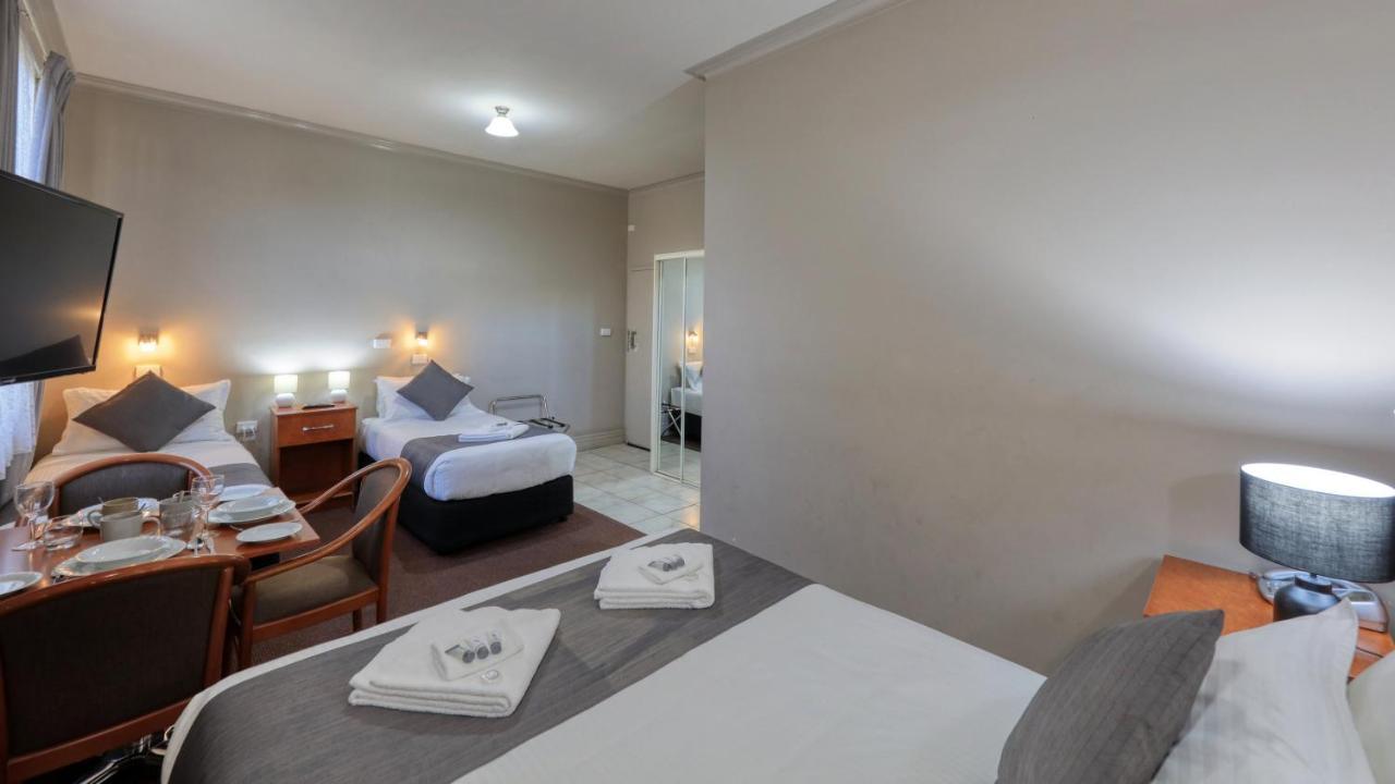 Silver Haven Motor Inn Broken Hill Eksteriør billede