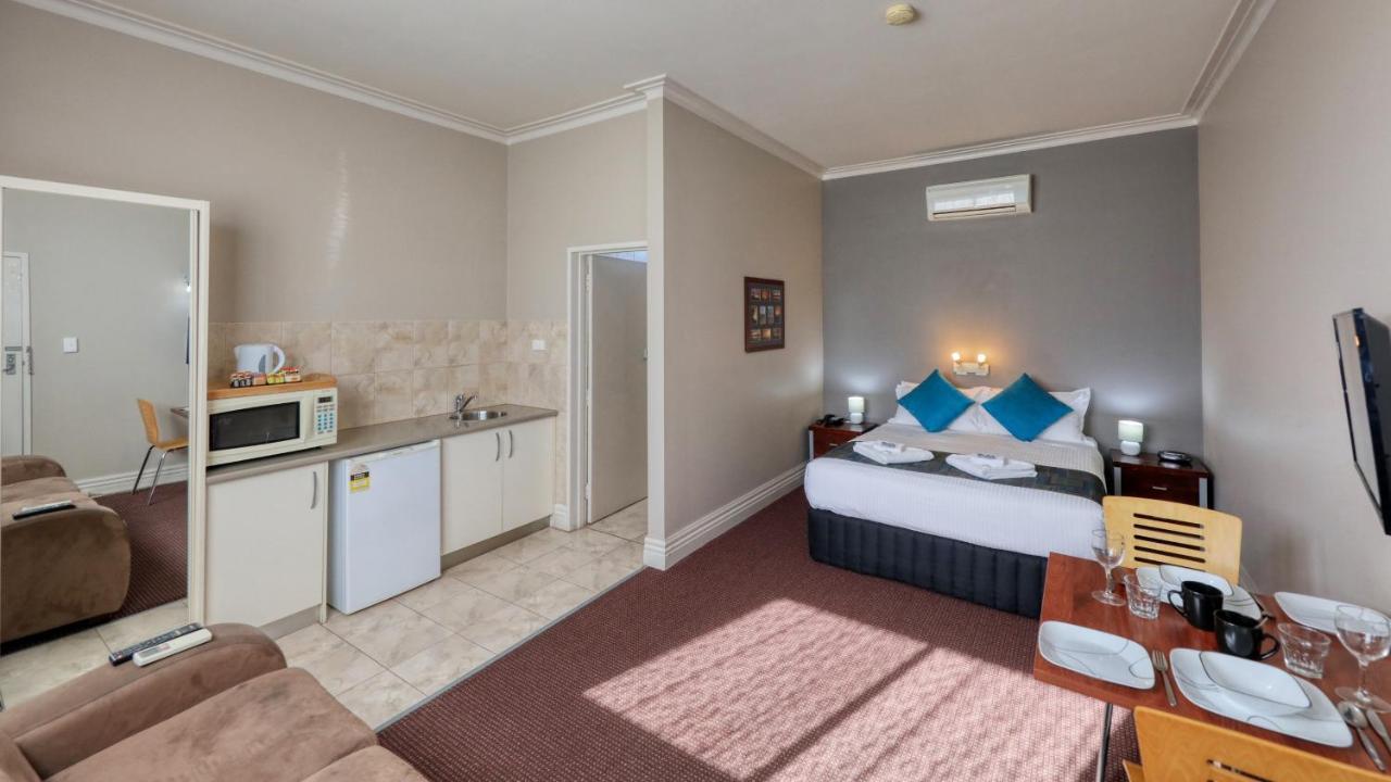 Silver Haven Motor Inn Broken Hill Eksteriør billede