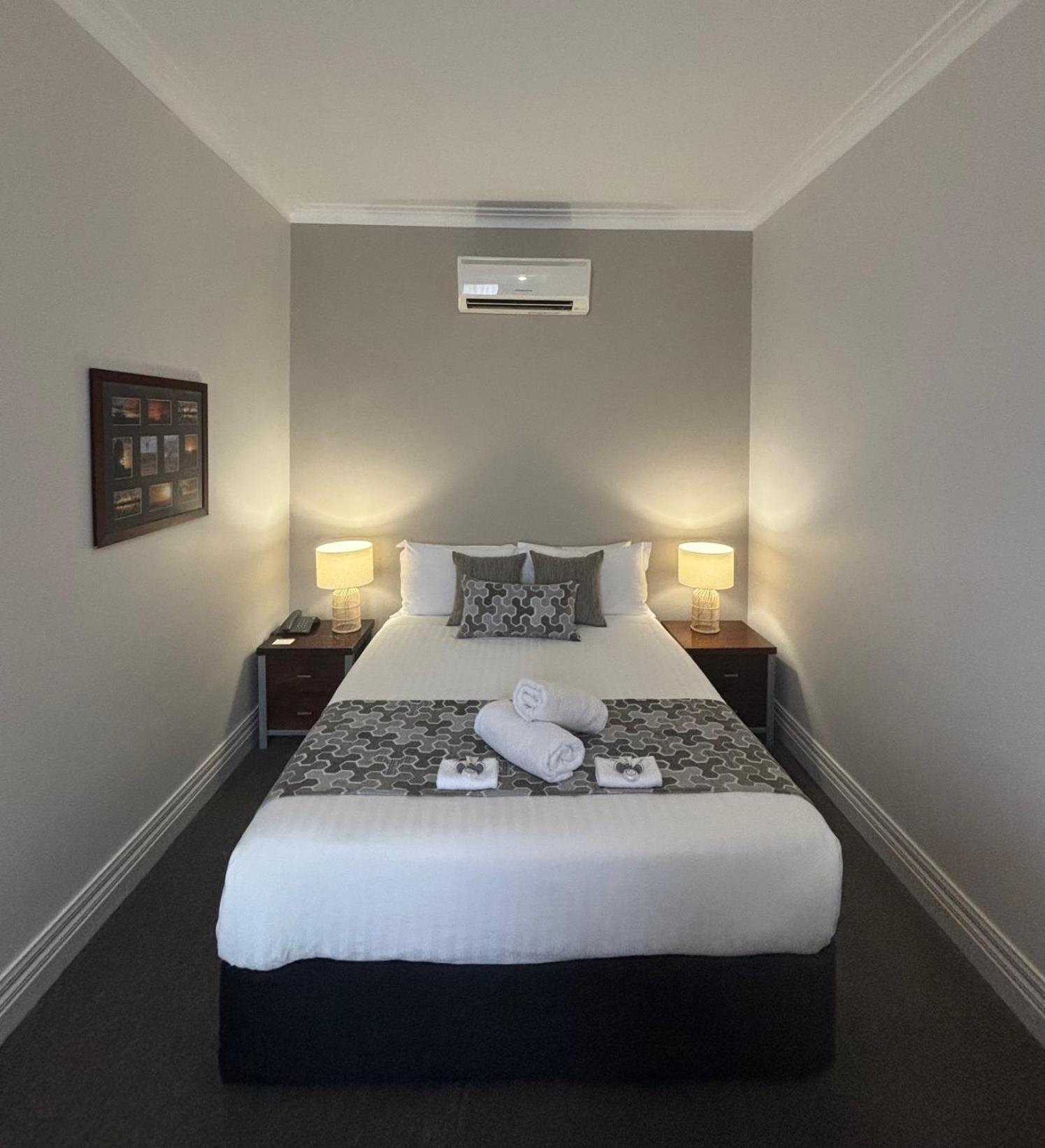 Silver Haven Motor Inn Broken Hill Eksteriør billede