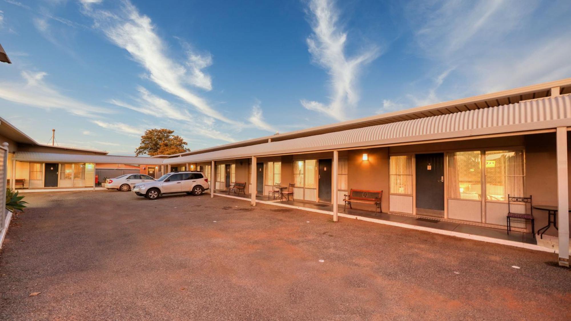 Silver Haven Motor Inn Broken Hill Eksteriør billede