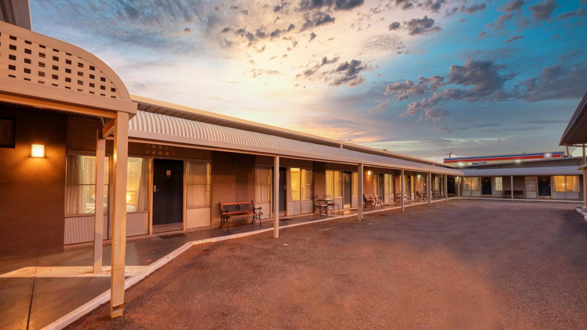 Silver Haven Motor Inn Broken Hill Eksteriør billede