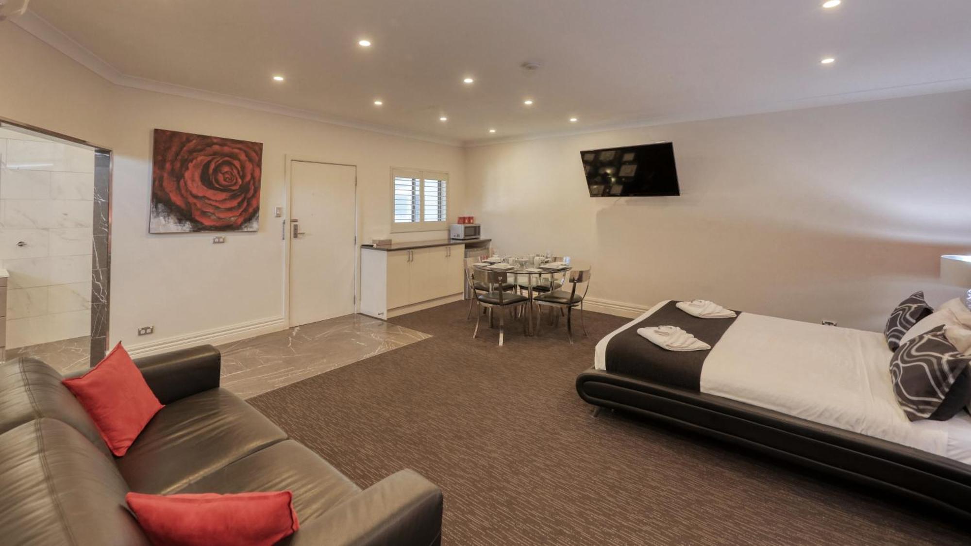 Silver Haven Motor Inn Broken Hill Eksteriør billede